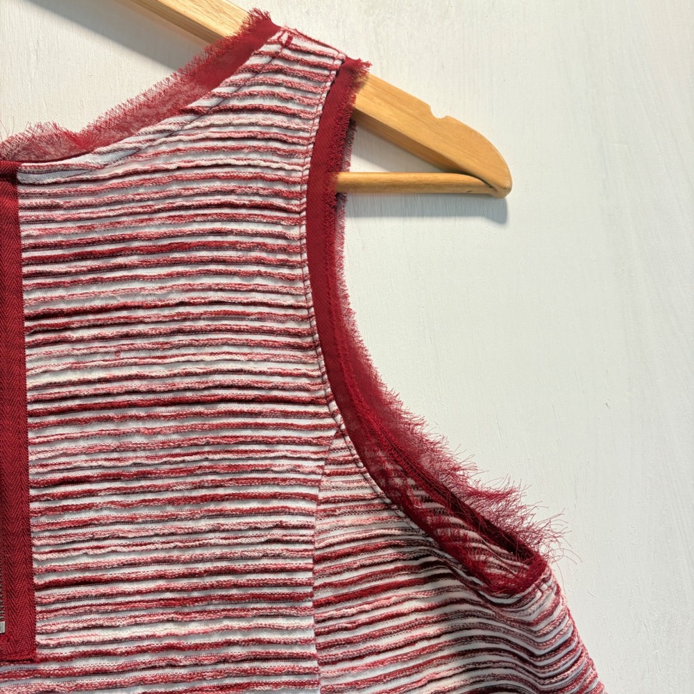 Anthropologie Indira Tank Top  Red White Striped Textured Tank Top Shell Size M - Picture 9 of 9